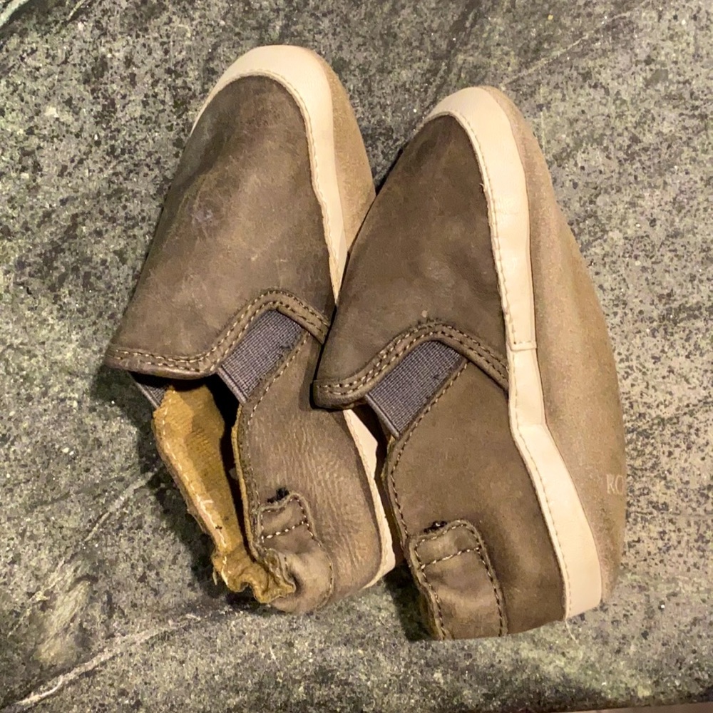 Robeez Liam soft sole baby walking shoe